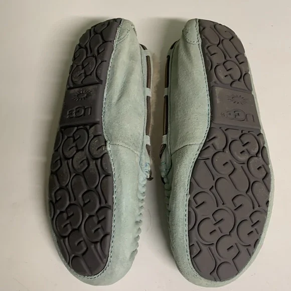 Women’s size 10 Ugg slippers - Picture 5 of 5